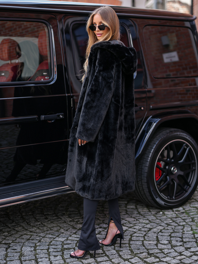 Geacă de iarnă din blană pentru femei neagra OZONEE JS/11Z8250