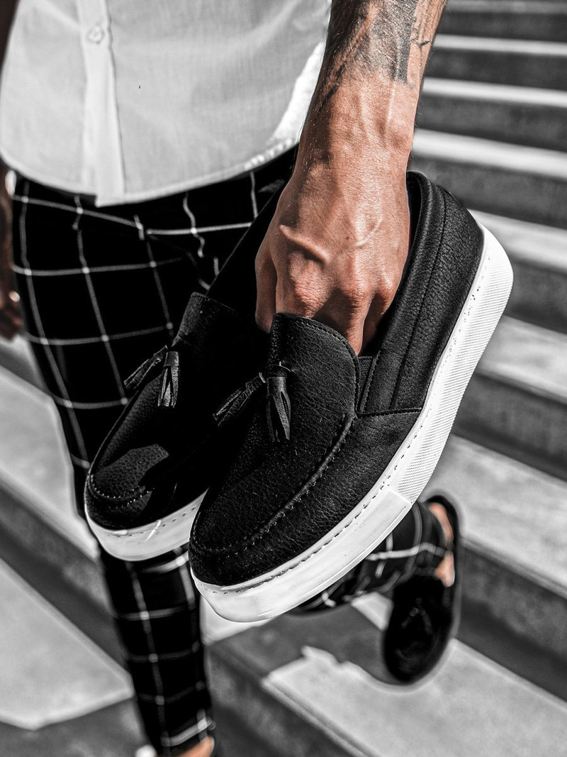 Pantofi slip-on pentru bărbați negri-albi O/KN717