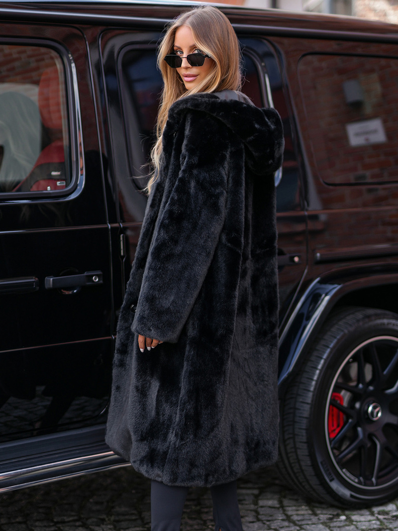 Geacă de iarnă din blană pentru femei neagra OZONEE JS/11Z8250